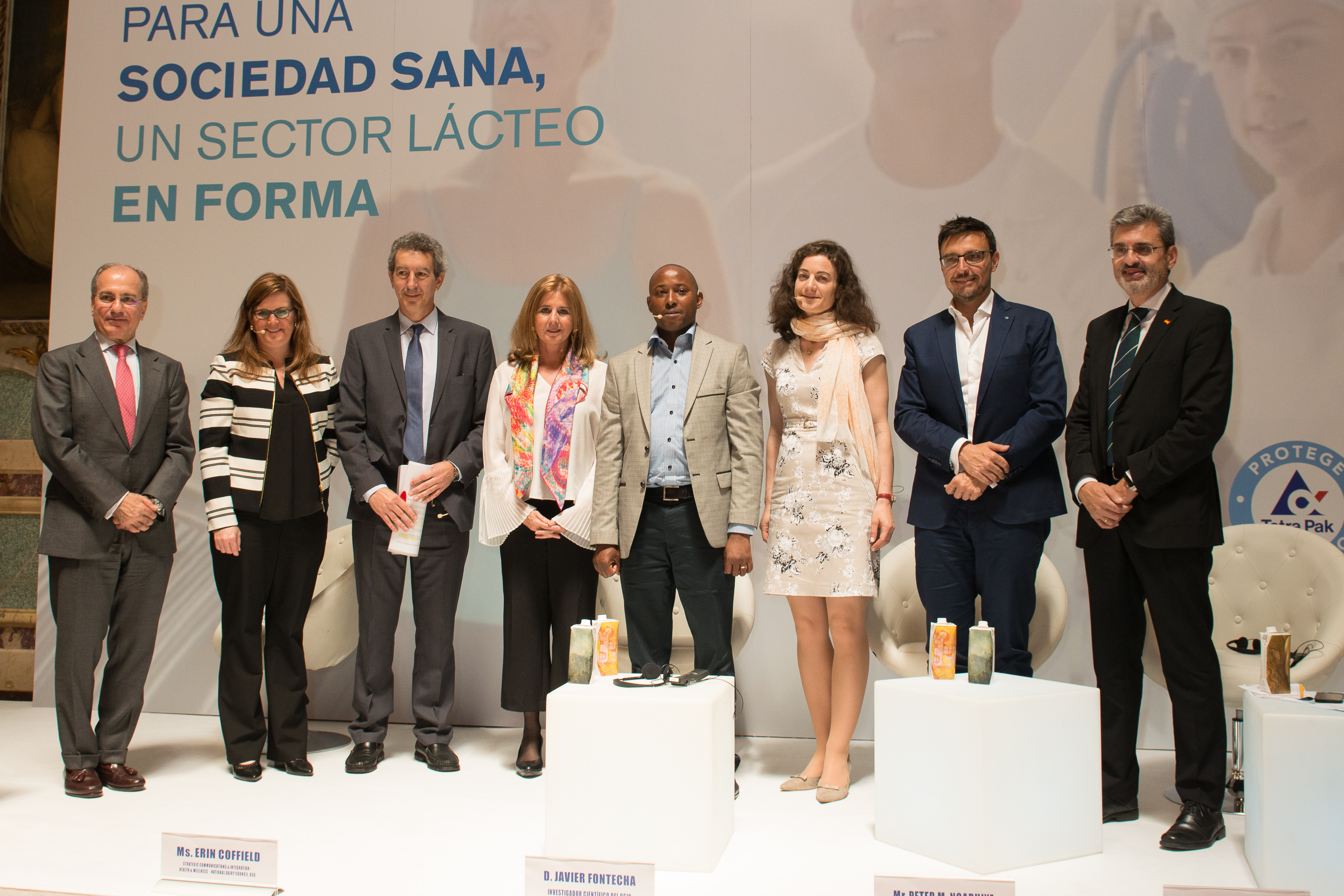 Pariticipantes Mesa Redonda